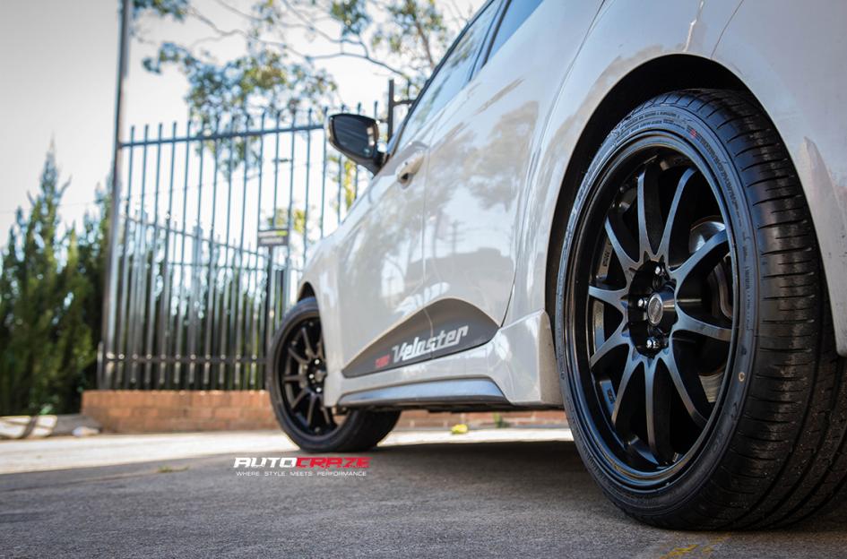 HYUNDAI VELOSTER ROTATE MATTE BLACK 